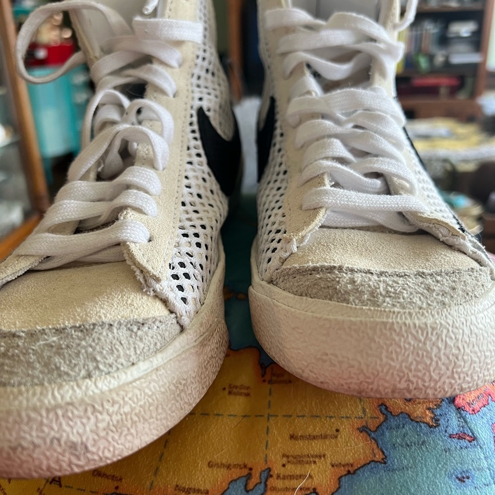 Nike Women's Sneakers - White and Black